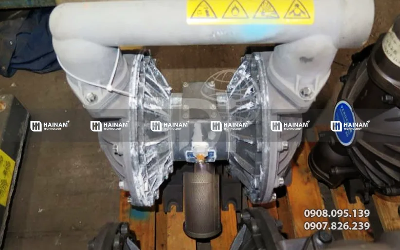 đặc điểm nổi bật bơm màng V40 metallic