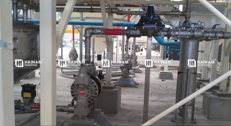 Chuẩn bị dụng cụ để lắp đặt bơm màng khí nén