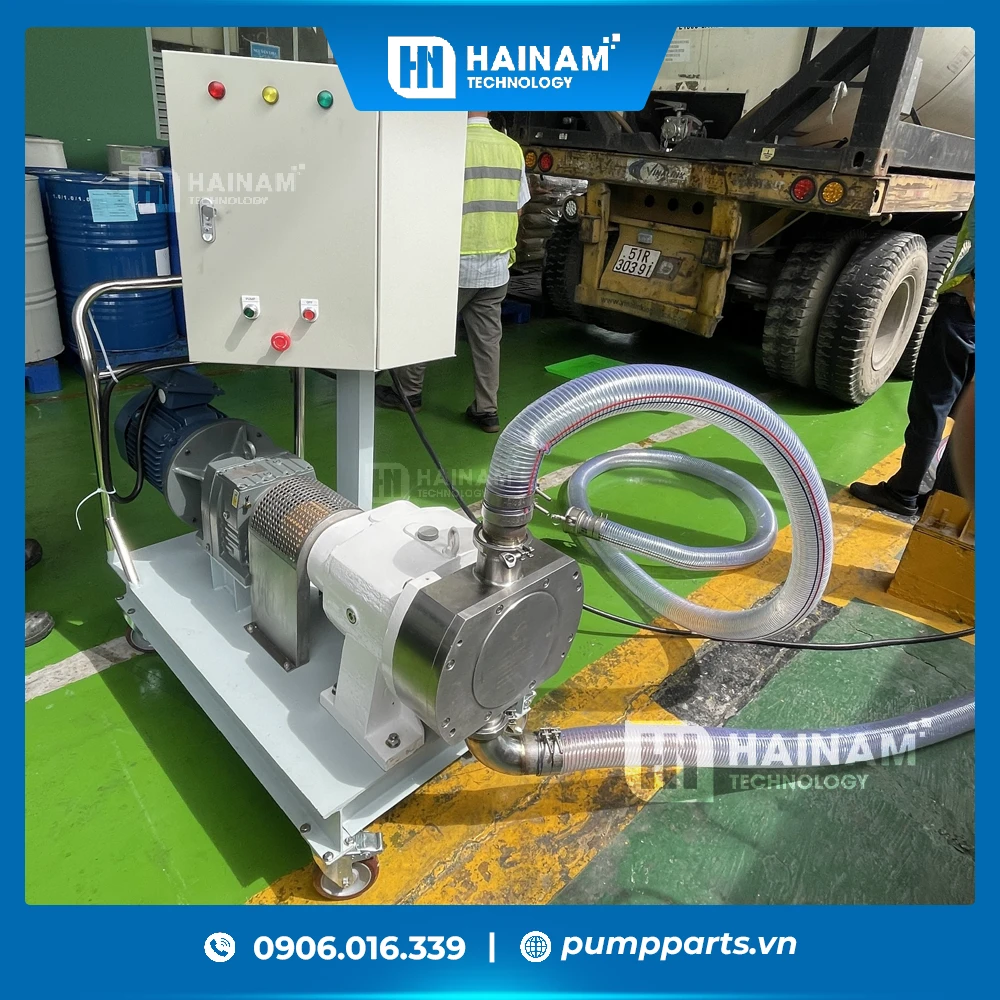 Bàn giao bơm đồng hóa cho nhà máy