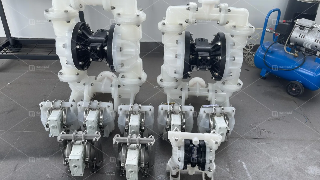 máy bơm màng khí nén thân nhựa